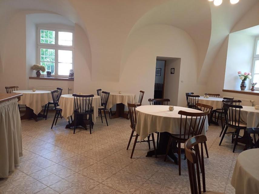 Penzion Zámek Rozsochatec Exterior foto