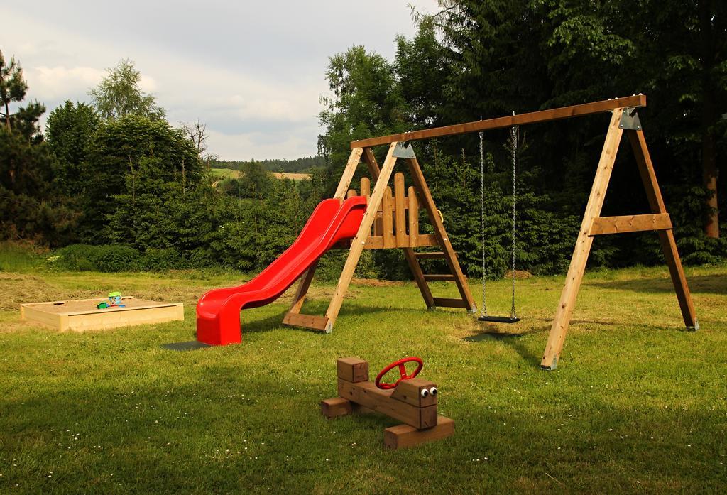 Penzion Zámek Rozsochatec Exterior foto