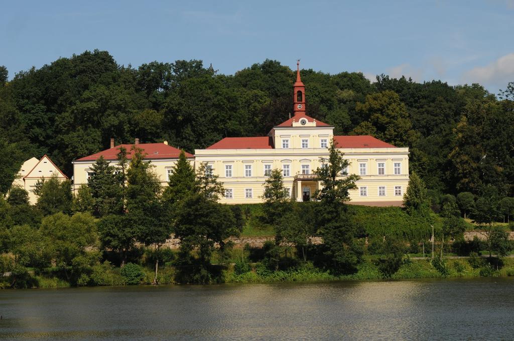 Penzion Zámek Rozsochatec Exterior foto